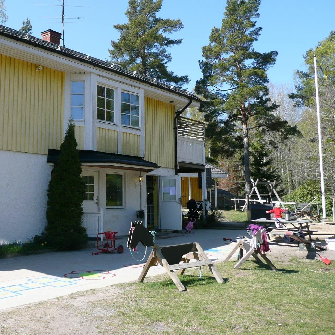 Ängsblomman I Ur och Skur